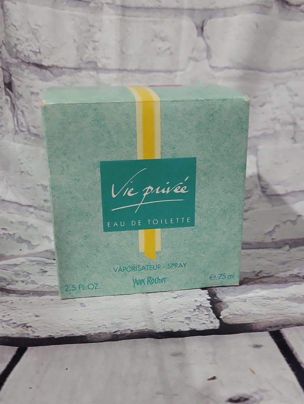 Yves Rocher Vie Privée Eau de Toilette - Mint Green & Yellow Accent